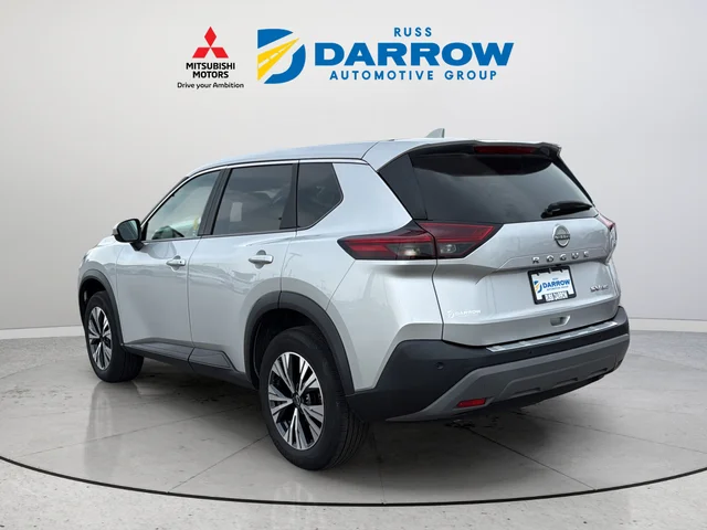 Used 2023 Silver Nissan SV image 3