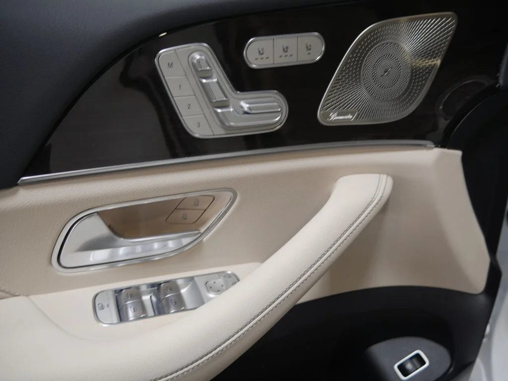New 2026 Polar White Mercedes-Benz GLS 450 image 17