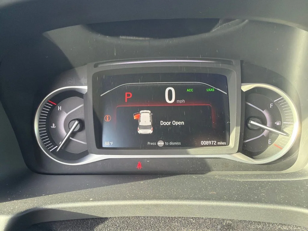 Used 2023 White Honda Elite image 5