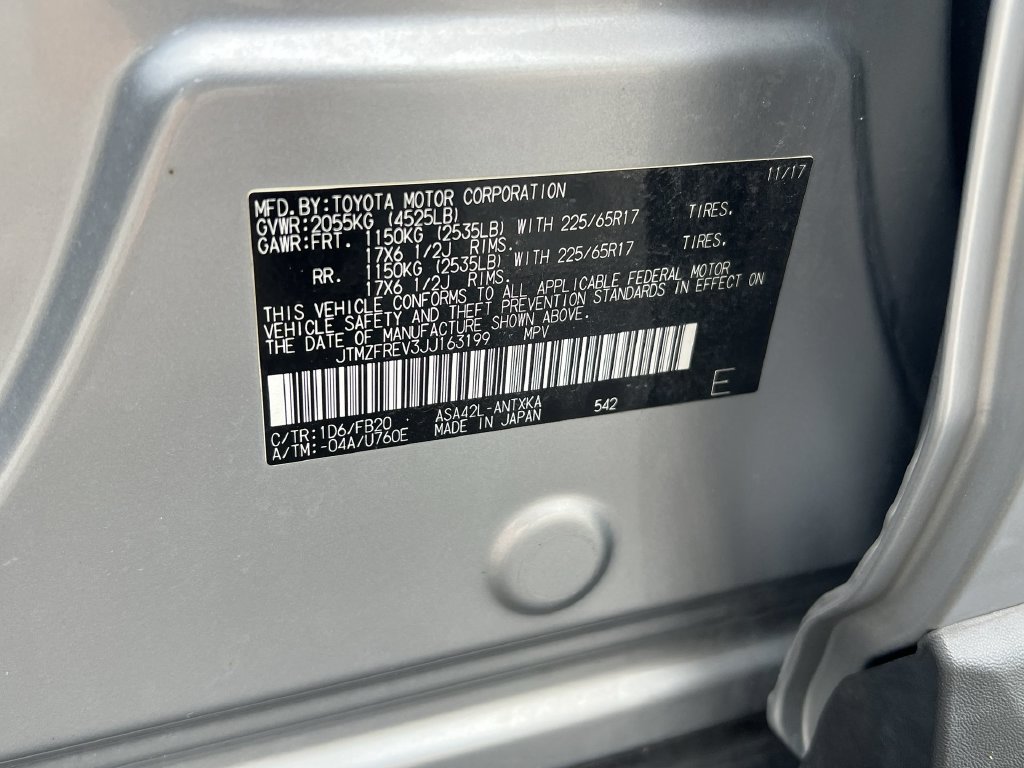 Used 2018 Silver Toyota LE image 30