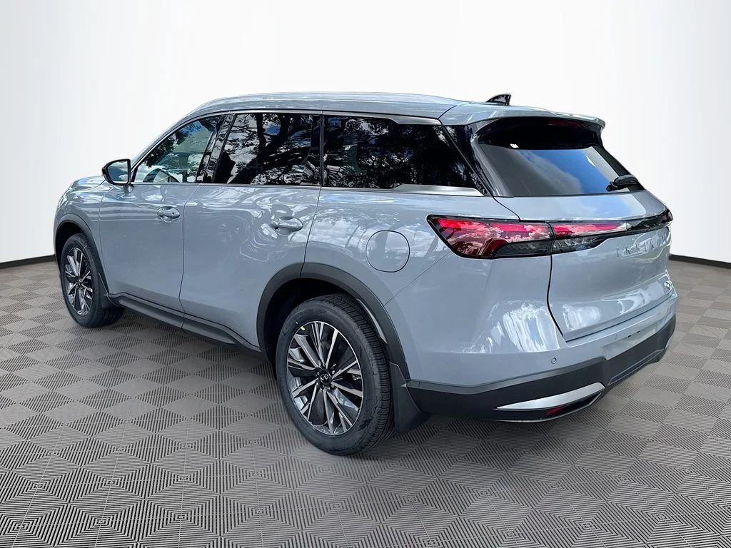 New 2027 Gray INFINITI LUXE image 7