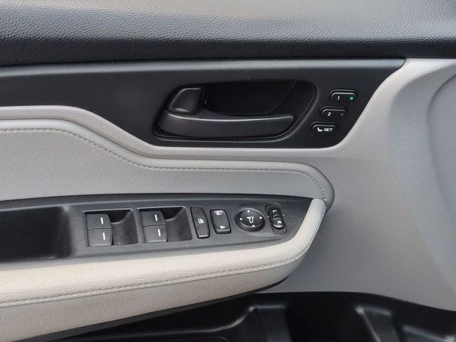 Used 2020  Honda EX-L image 13