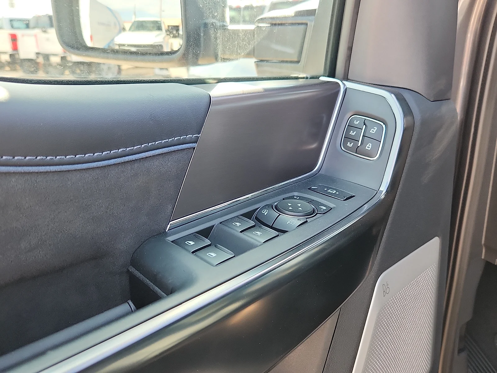 New 2027 Carbonized Gray Metallic Ford Platinum image 14