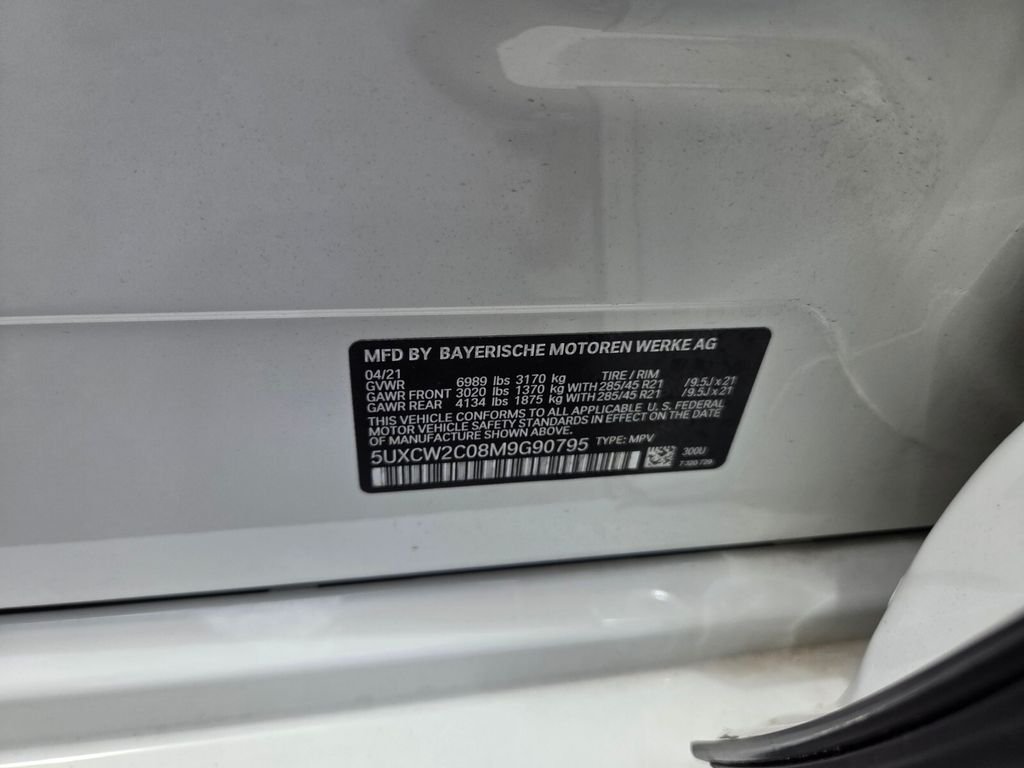 Used 2021 White BMW xDrive40i image 23