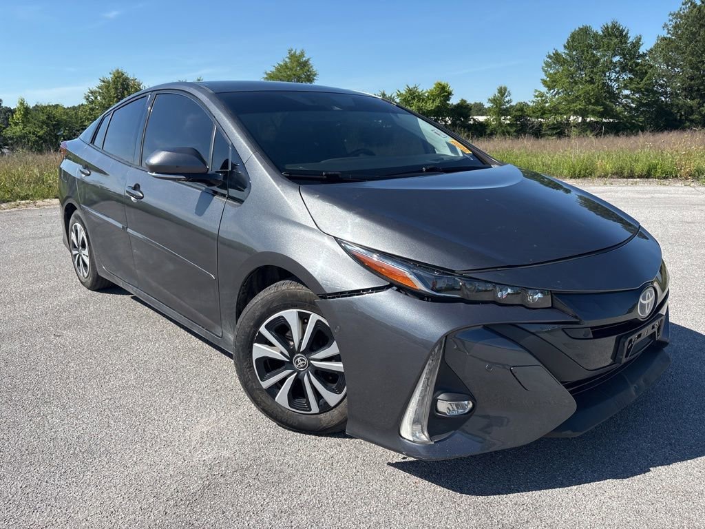 2017 Toyota Prius Prime Advanced's photo