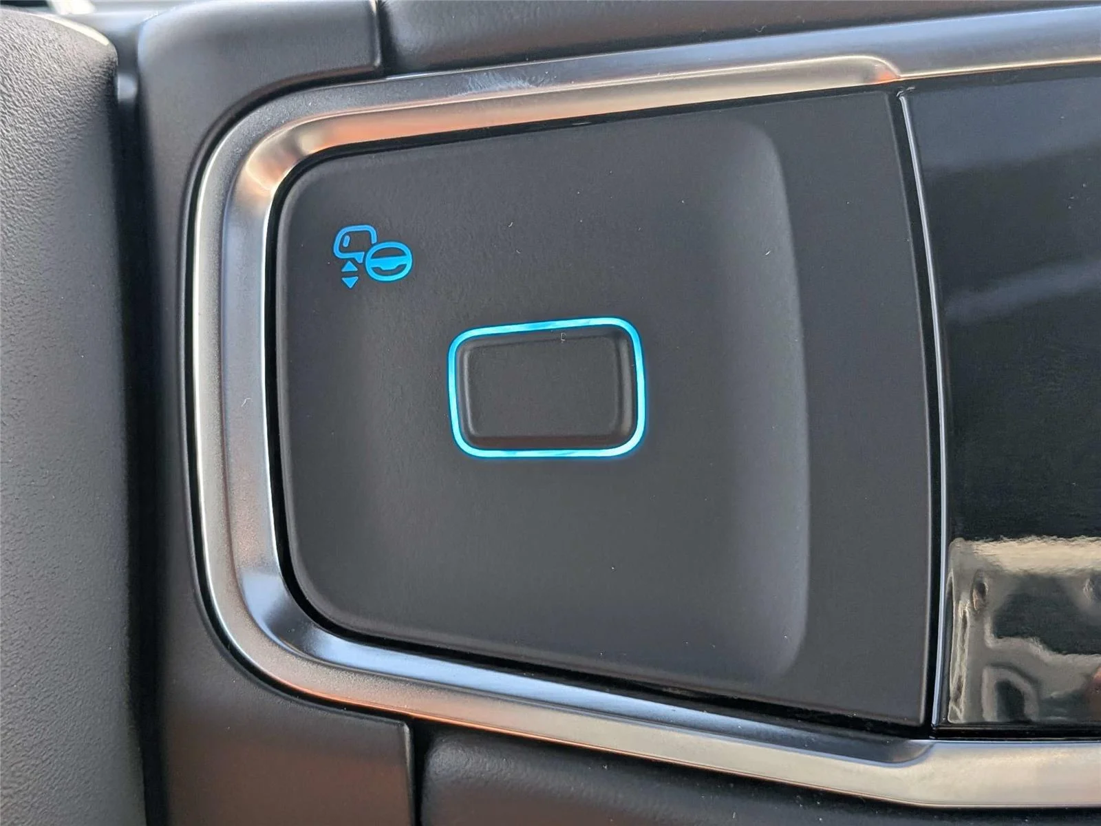 New 2027 Agate Black Metallic Ford MAX Platinum image 28
