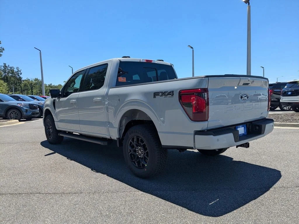 New 2026 Avalanche Ford XLT image 6