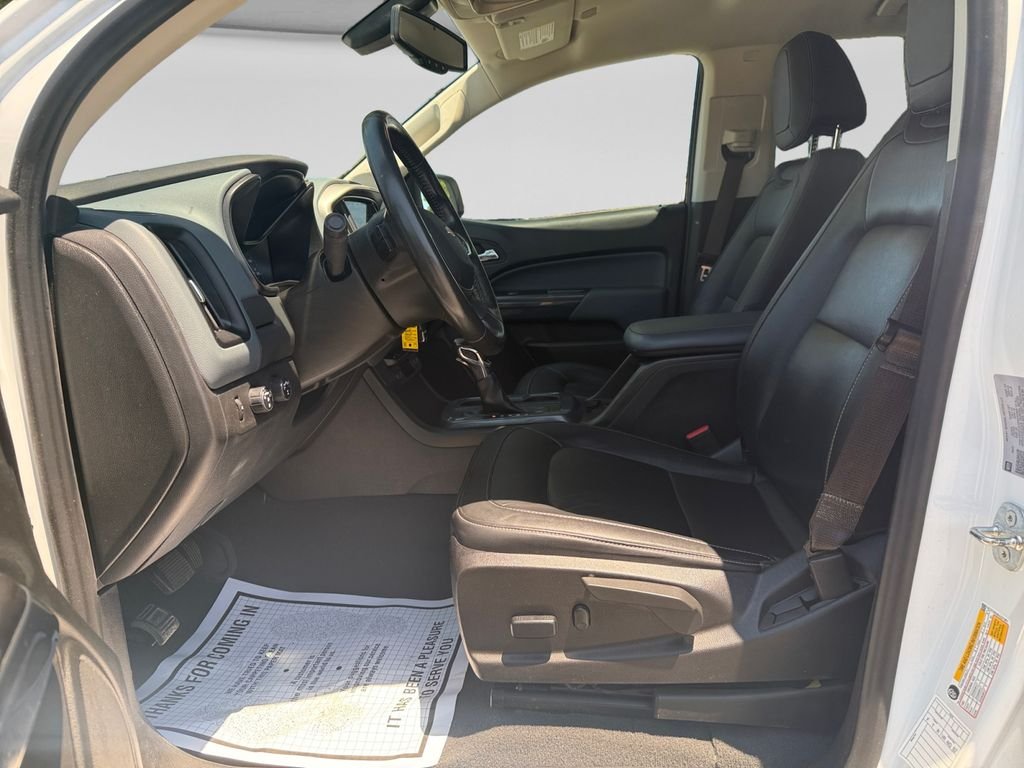 Used 2022 White Chevrolet Z71 image 10