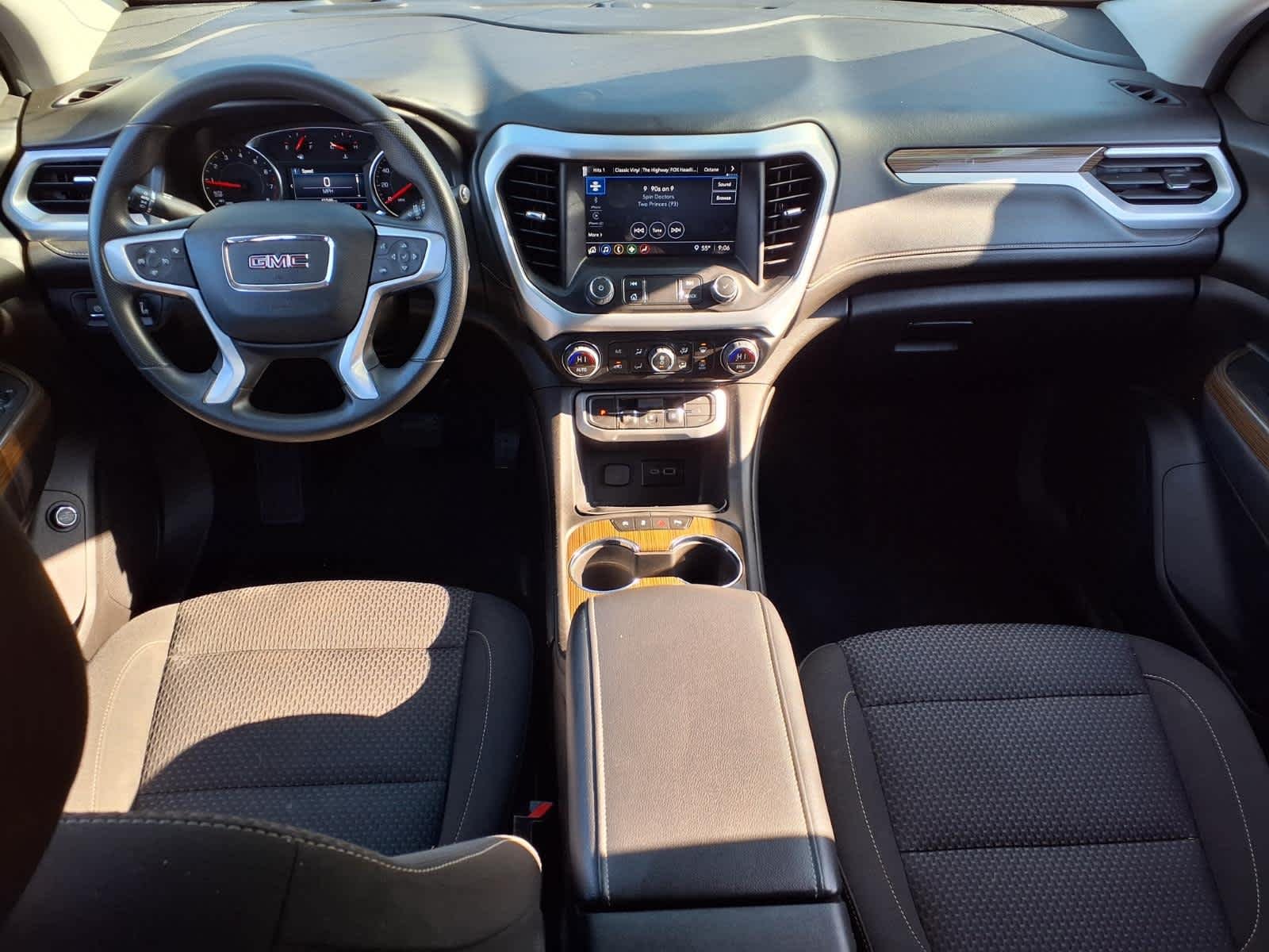 2023 GMC Acadia SLE - Photo 11