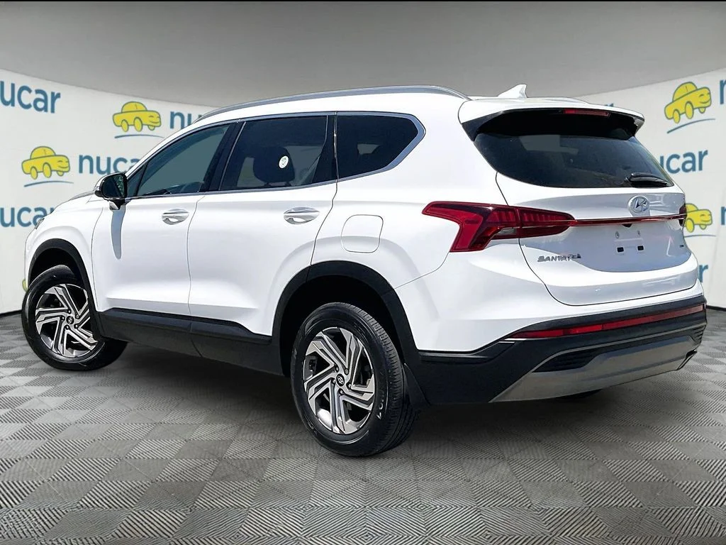 Used 2023 White Hyundai SEL image 4