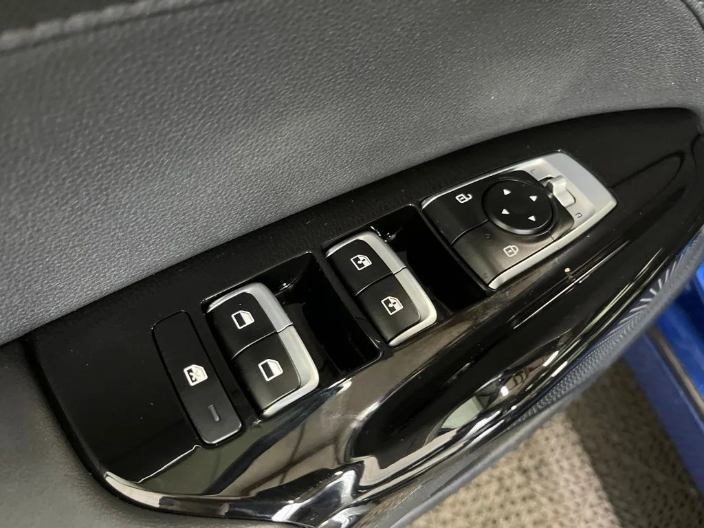 Used 2023 Blue Kia EX image 5