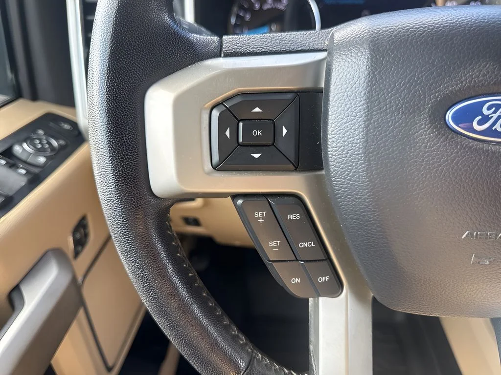 Used 2021 White Ford Lariat image 16
