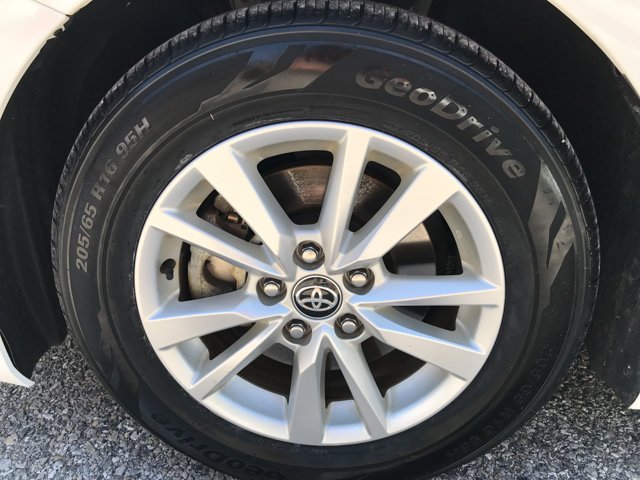 Certified Used 2025 Ice Cap Toyota LE image 12