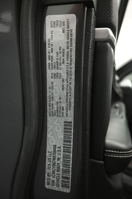 2022 JEEP GRAND CHEROKEE - Image 32