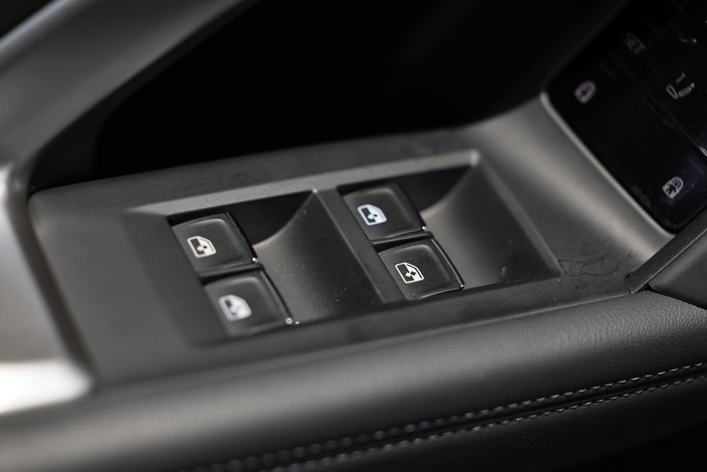 Used 2025 Mythos Black Metallic Audi 2.0T Premium Plus image 18