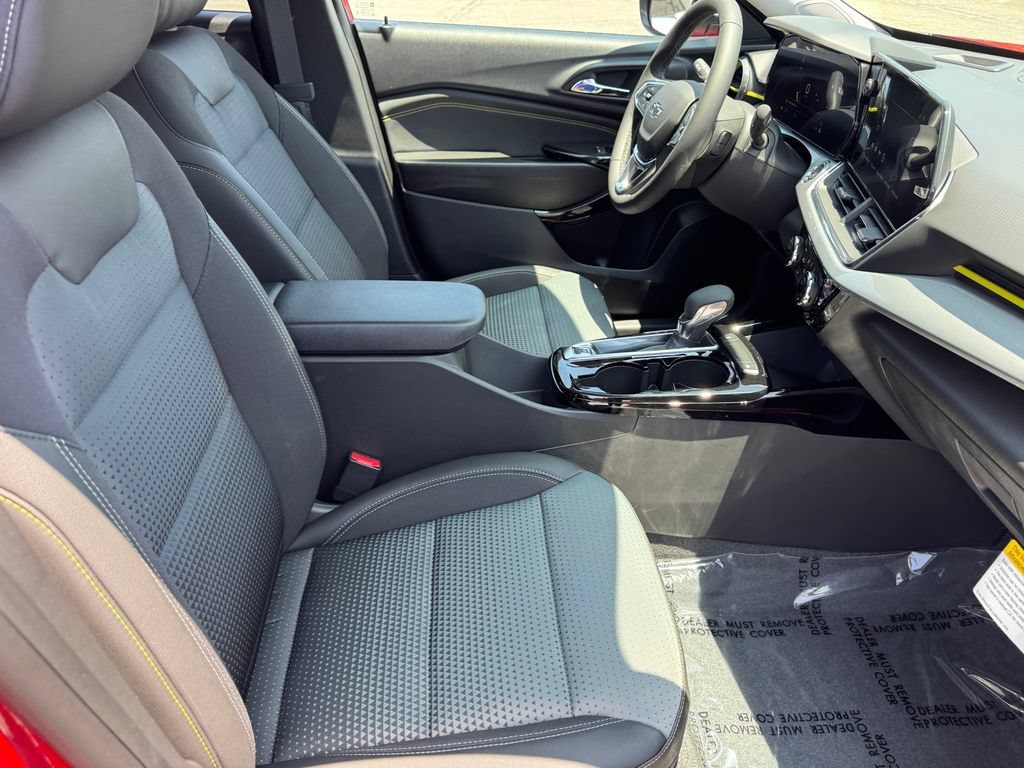 2026 Chevrolet Trax LT - Photo 8