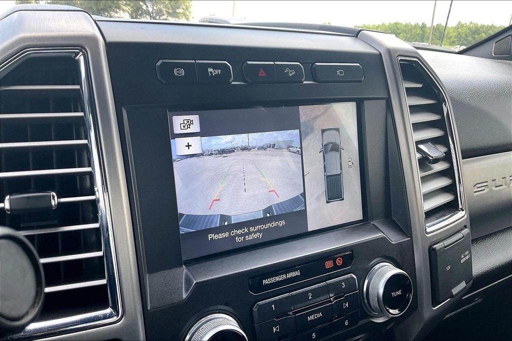 Used 2017 Silver Ford Platinum image 13