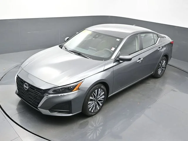 Used 2025 Gray Nissan 2.5 SV image 50