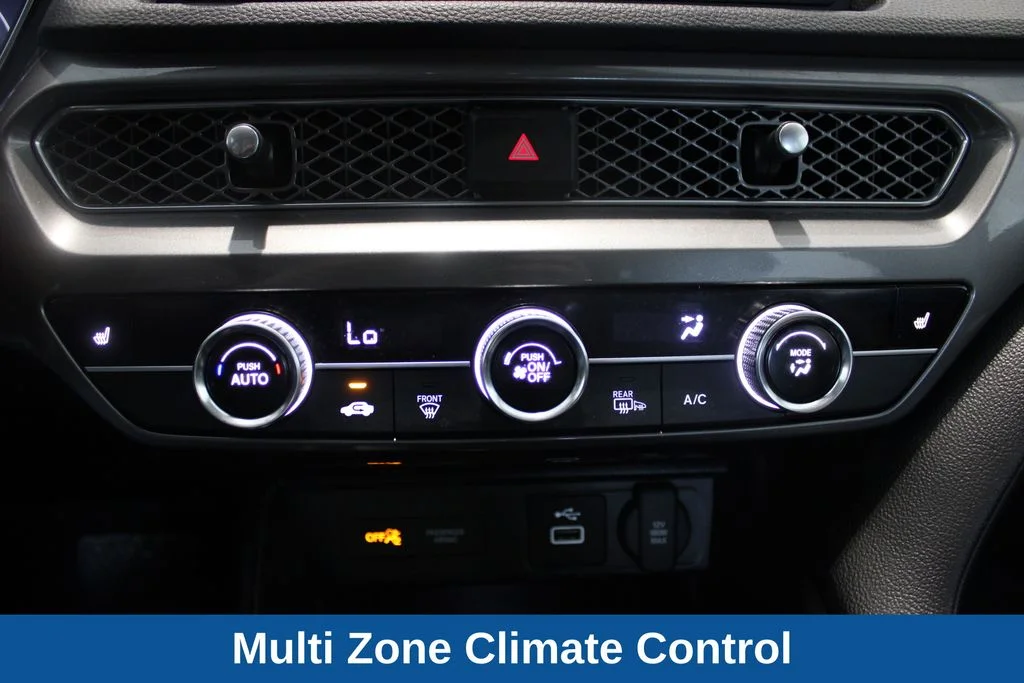 Used 2024  Acura Base image 9