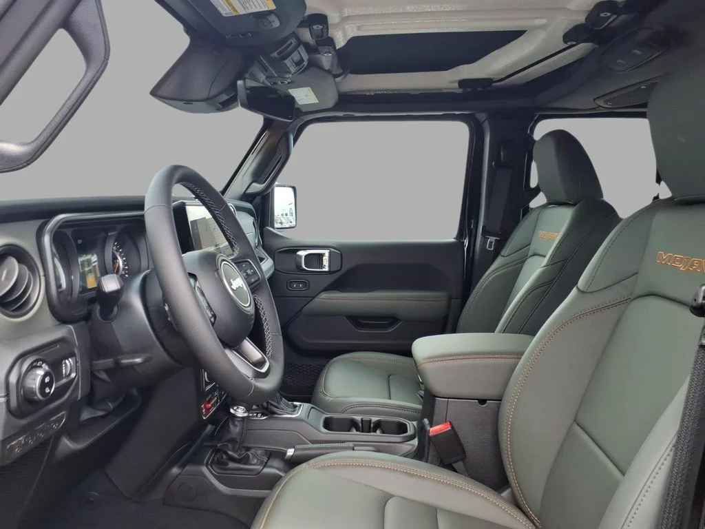 New 2026 Black Clear-Coat Exterior Paint Jeep Mojave X image 5