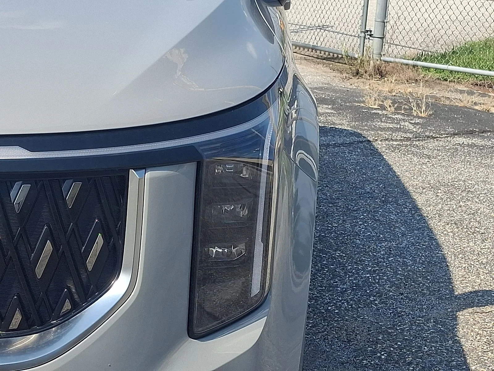 New 2027 White Kia LXS image 8
