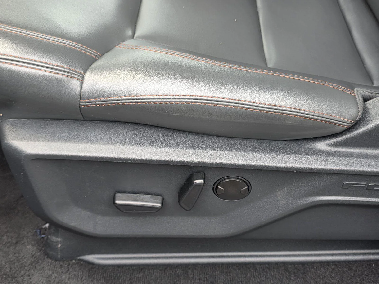 Used 2025 Agate Black Ford Active image 26