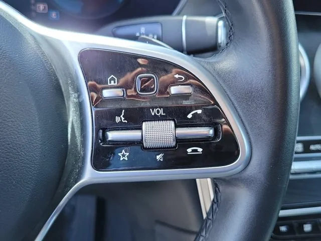 Used 2022 Gray Mercedes-Benz GLC 300 image 25