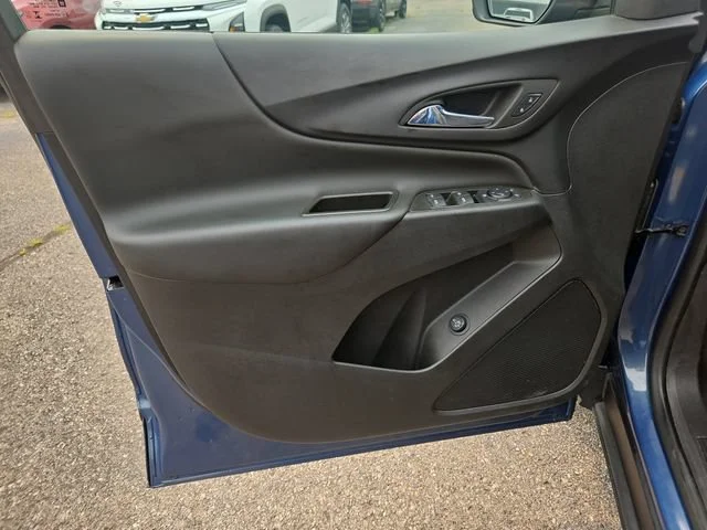 Used 2024 Lakeshore Blue Metallic Chevrolet LT image 10