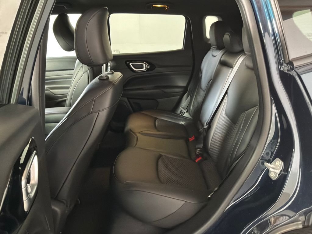 New 2026 Fathom Blue Pearl Coat Jeep Latitude image 13