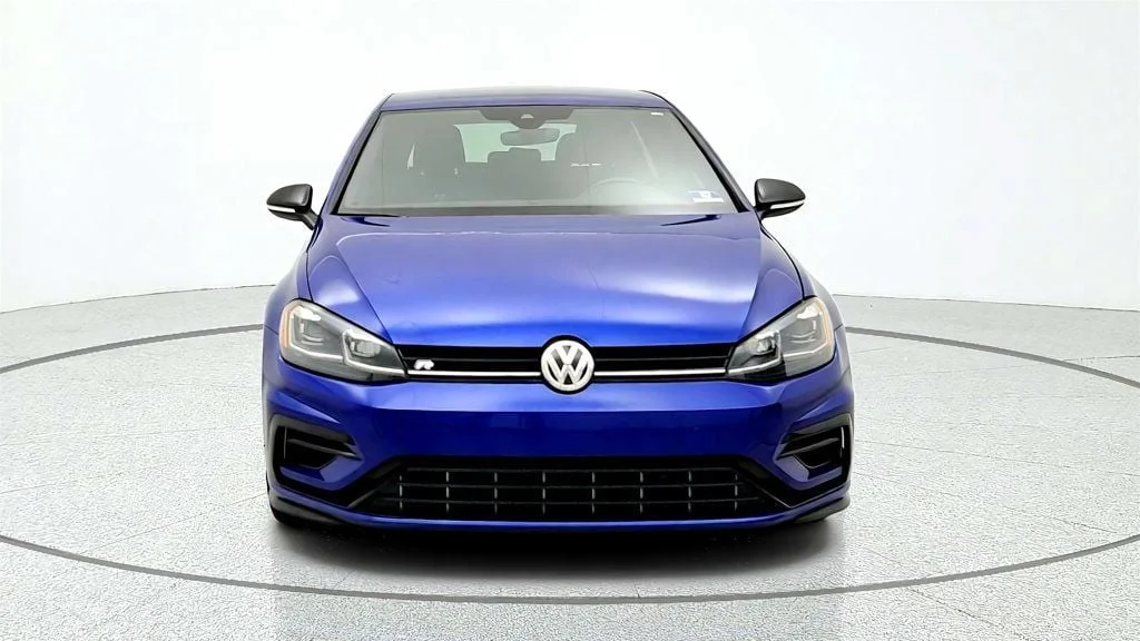 Used 2019 Lapiz Blue Metallic Volkswagen 2.0T Manual w/DCC/Nav image 2