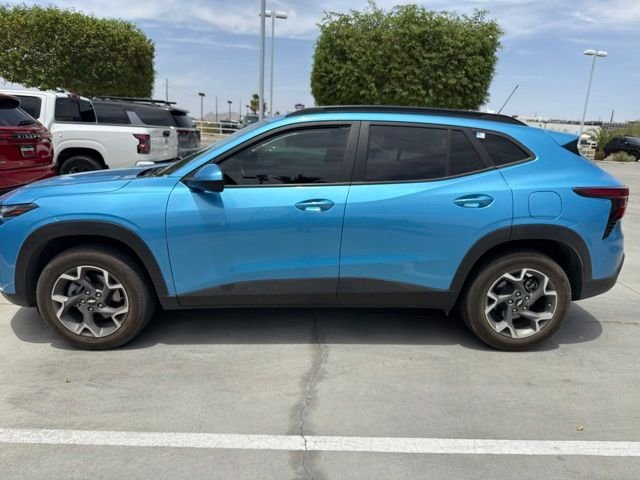 Used 2025 Blue Chevrolet LT image 2