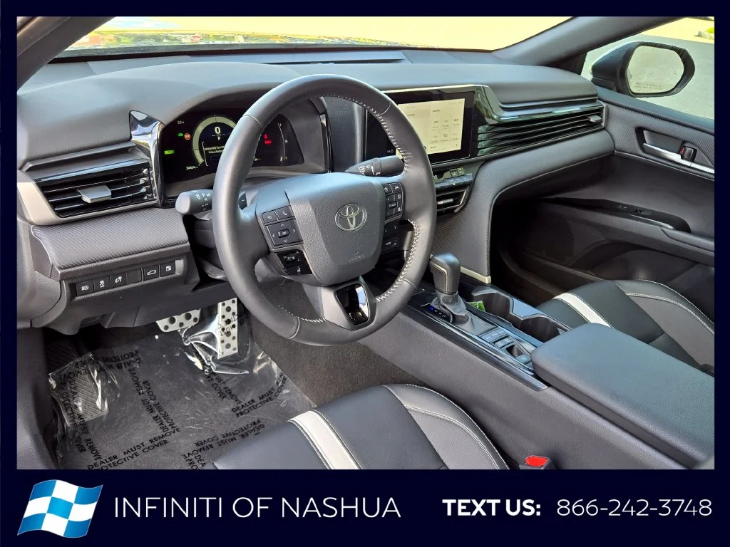 Used 2025 Gray Toyota SE image 4