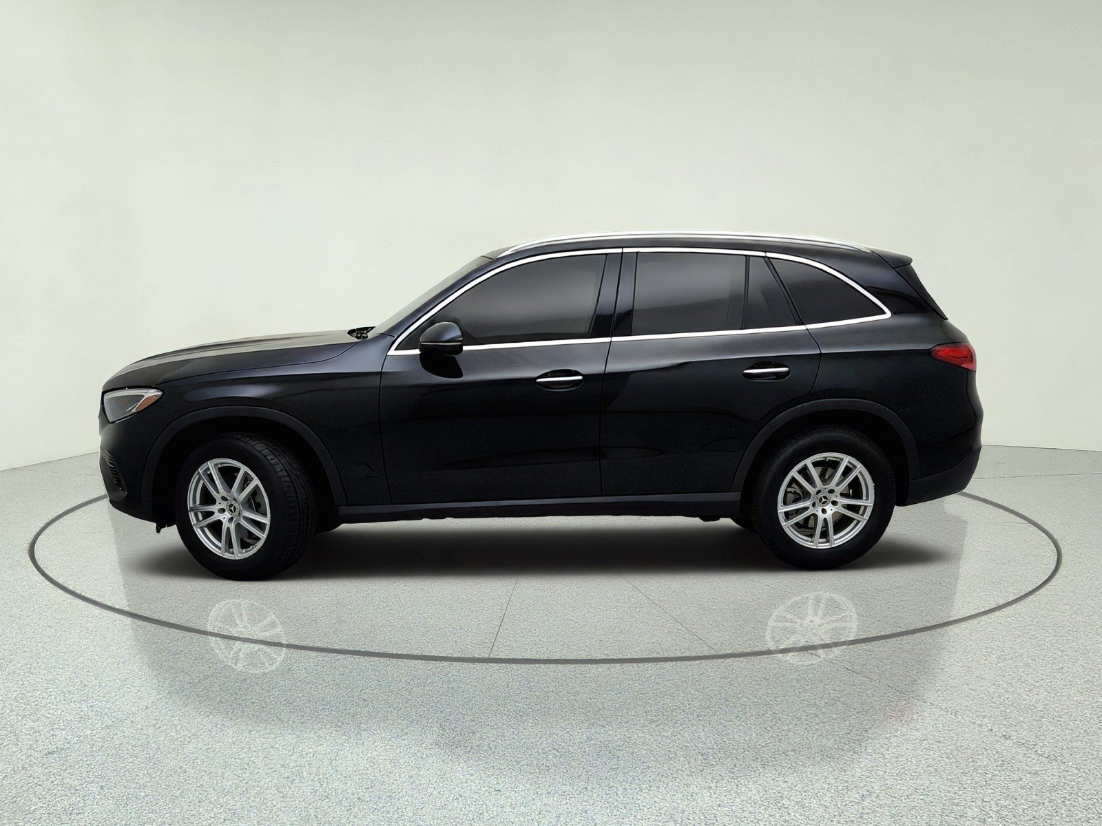 Certified Used 2023 Black Mercedes-Benz GLC 300 image 14