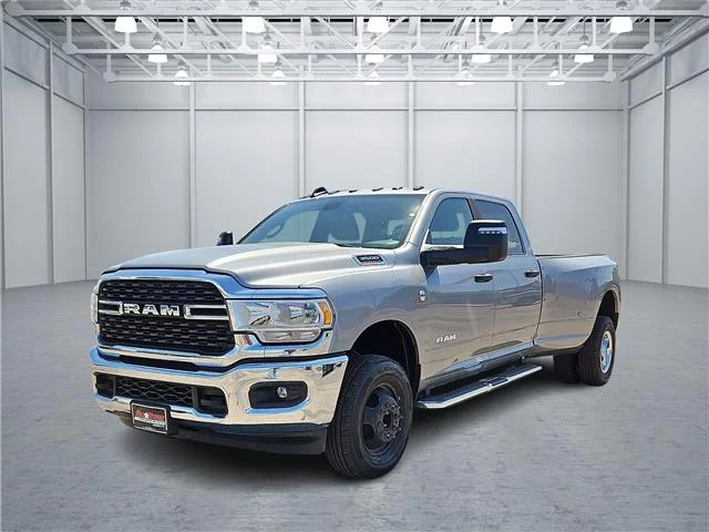 Used 2024 Billet Silver Metallic Clearcoat RAM Big Horn 4x4 Crew Cab 8 ft. box 169.5 in. WB image 1