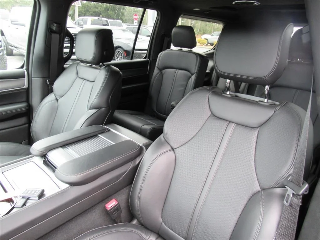 New 2026 Velvet Red Pearl-Coat Exterior Paint Jeep  image 16