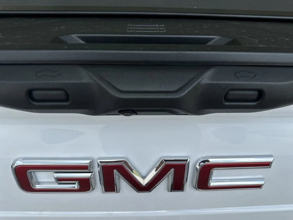 2026 GMC Sierra EV Elevation - Photo 31
