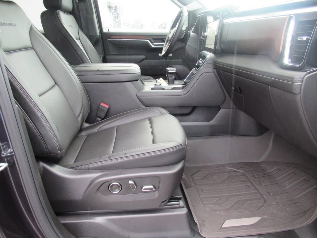 Used 2025 Titanium Rush Metallic GMC Denali image 10