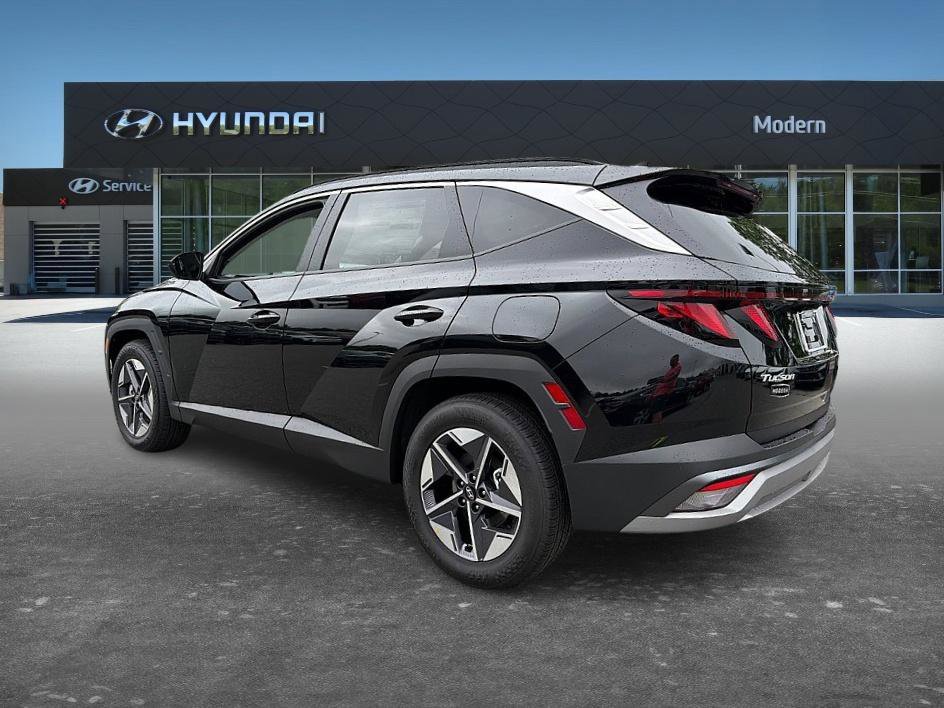 New 2026 Phantom Black Hyundai SEL FWD image 4