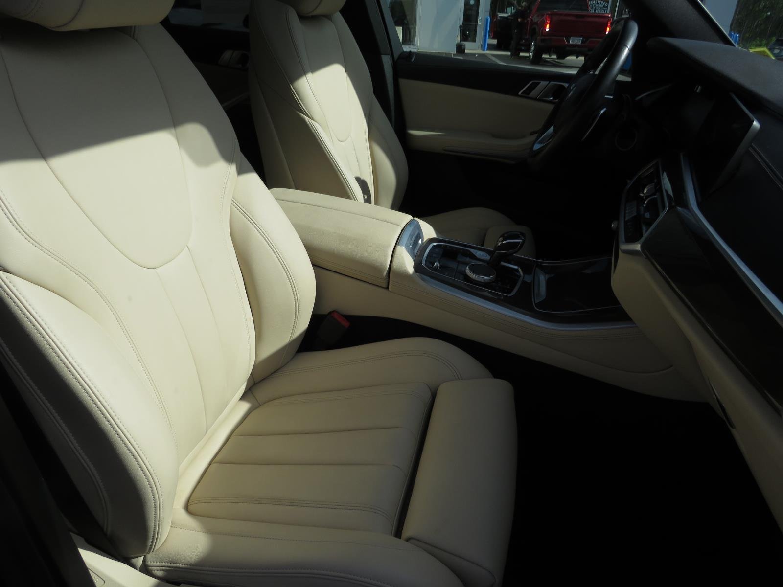 Used 2022  BMW  image 22