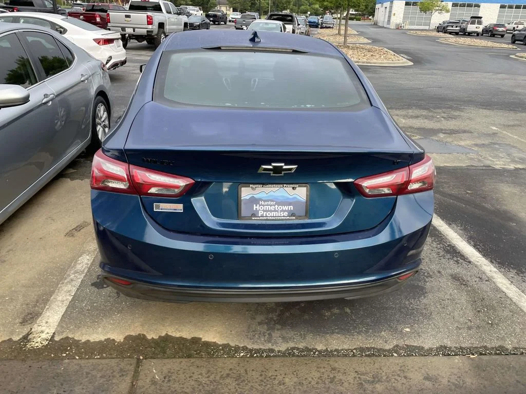 Used 2019 Pacific Blue Metallic Chevrolet LT image 5