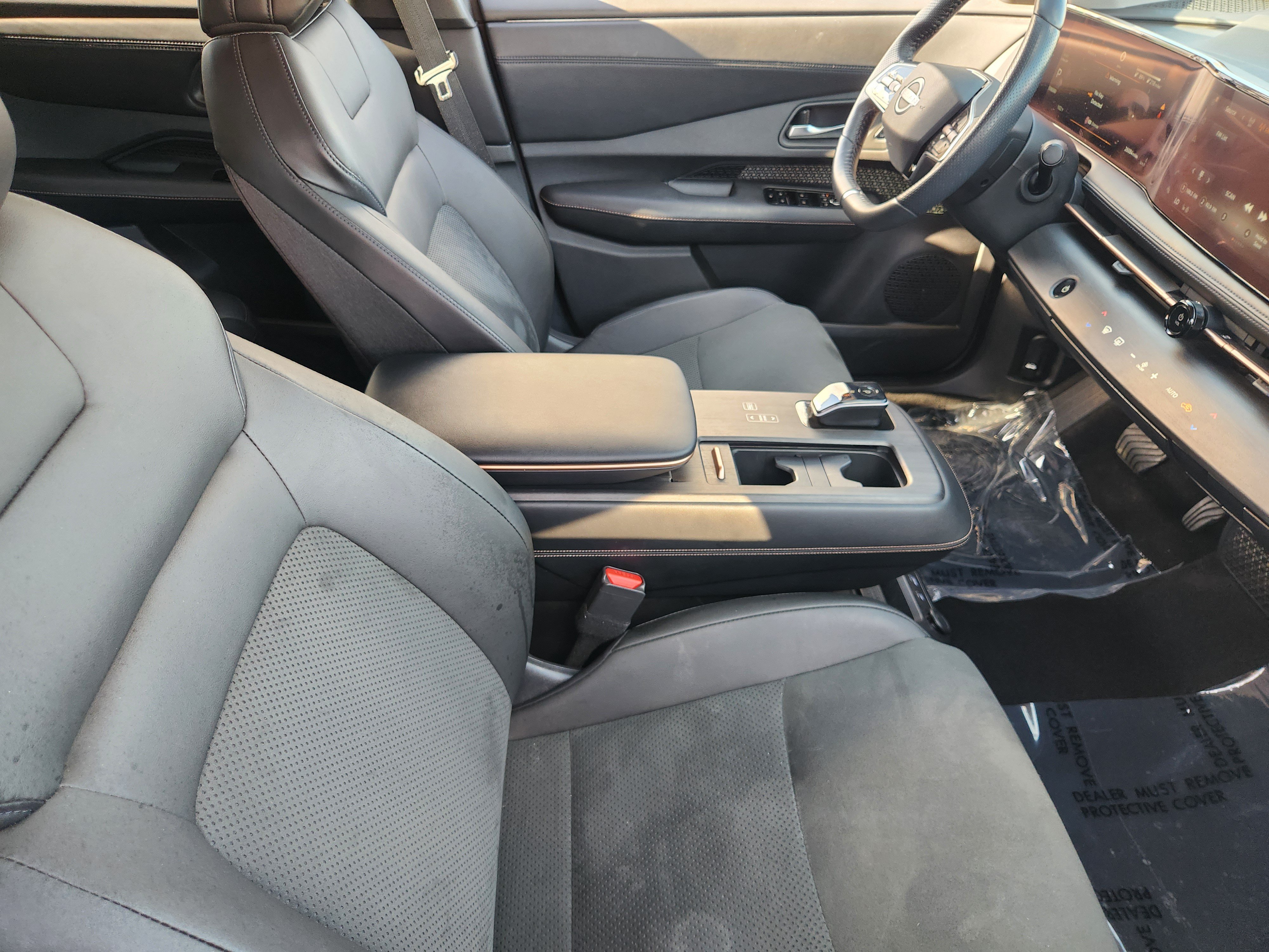Used 2023 Gun Metallic Nissan Engage image 14