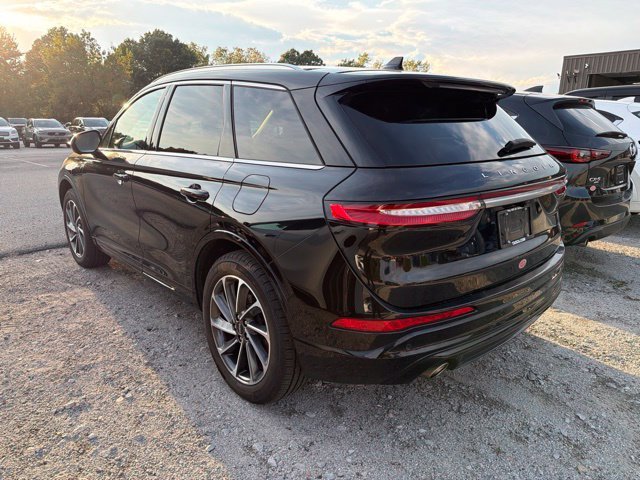 Used 2024 Black Lincoln Grand Touring image 4
