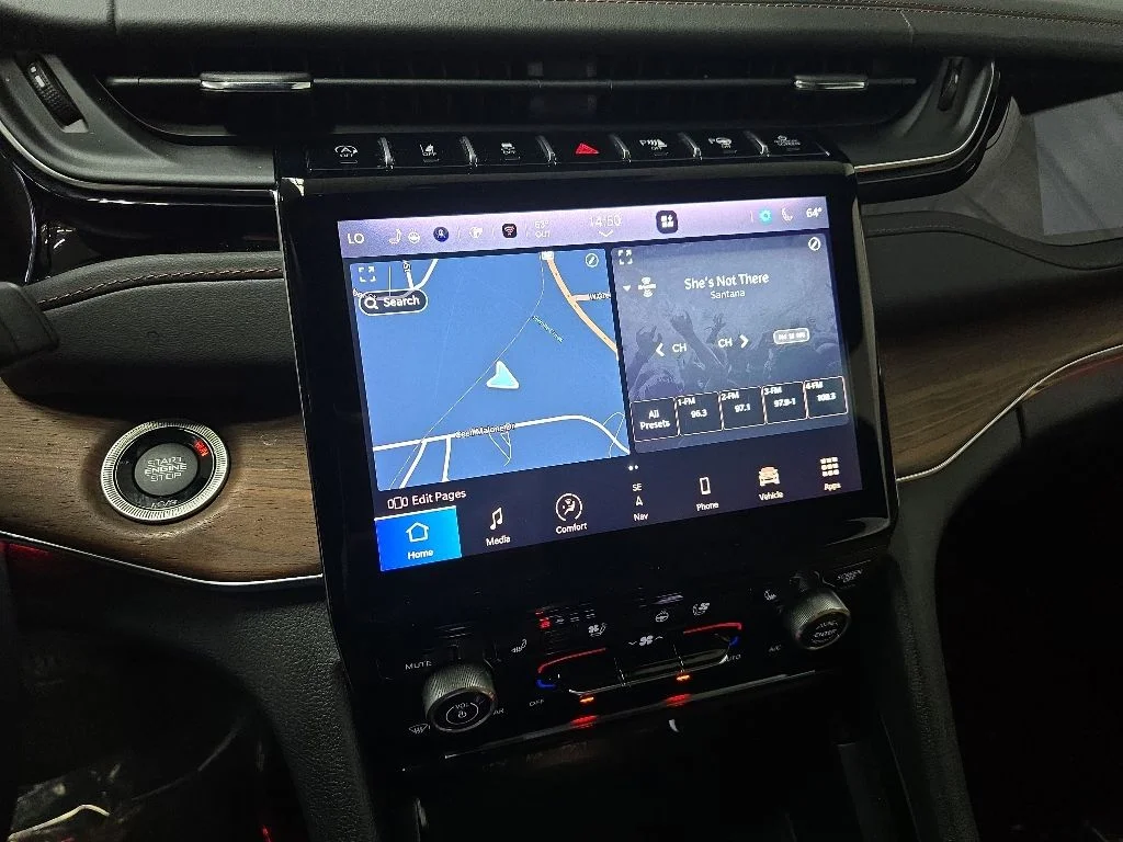 Used 2023 Black Jeep Summit image 26