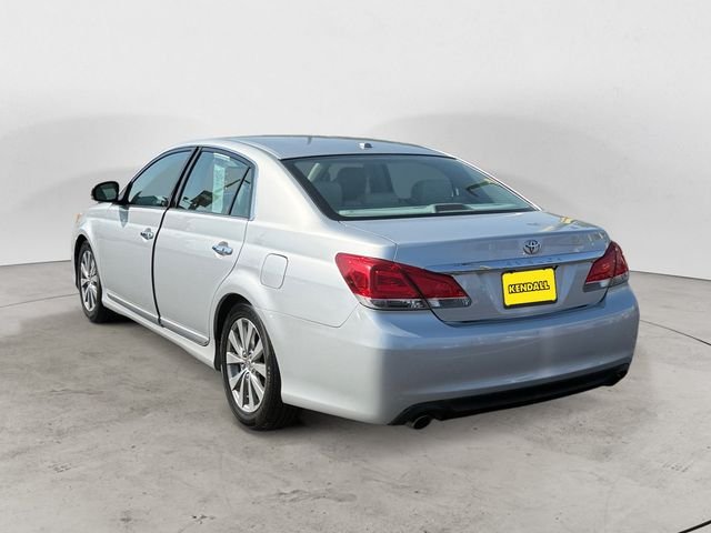 Used 2011 Silver Toyota Limited image 7