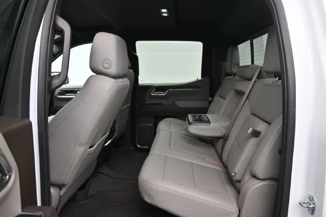 Used 2023 SUMMIT WHITE GMC SLT image 22