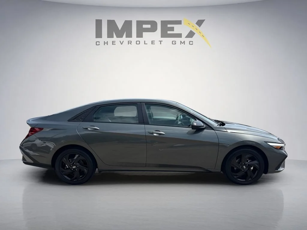 Used 2026 Gray Hyundai SEL Sport image 6