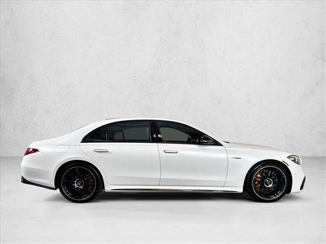 New 2026 MANUFAKTUR Moonlight White Magno Mercedes-Benz AMG® S 63 E image 34