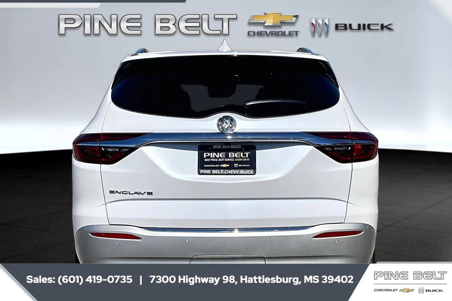 Used 2021 White Frost Tricoat Buick Premium image 4