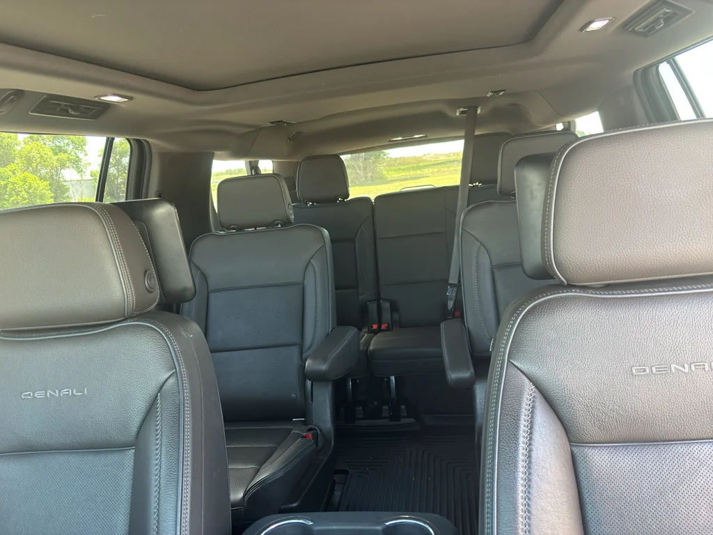 Used 2021 White GMC Denali image 16