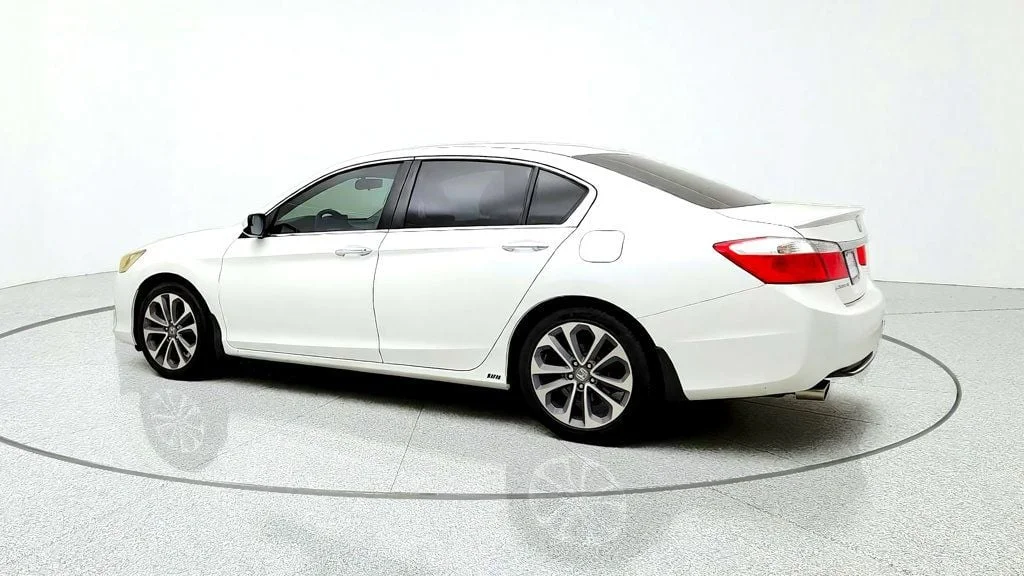 Used 2015 White Orchid Pearl Honda 4dr I4 CVT Sport image 7